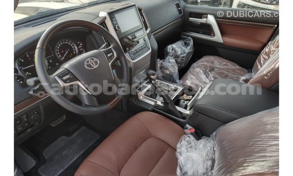 Buy Import Toyota Land Cruiser White Car in Import - Dubai in Barbados Buy Import Toyota Land Cruiser White Car in Import - Dubai in Barbados