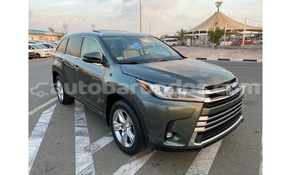 Buy Import Toyota Highlander Green Car in Import - Dubai in Barbados Buy Import Toyota Highlander Green Car in Import - Dubai in Barbados