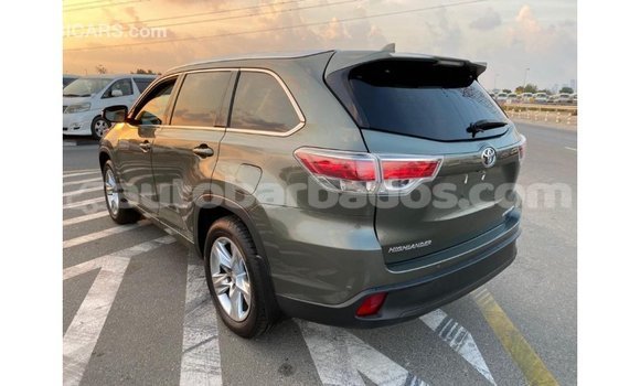 Buy Import Toyota Highlander Green Car in Import - Dubai in Barbados Buy Import Toyota Highlander Green Car in Import - Dubai in Barbados