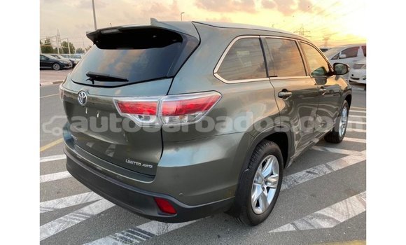 Buy Import Toyota Highlander Green Car in Import - Dubai in Barbados Buy Import Toyota Highlander Green Car in Import - Dubai in Barbados