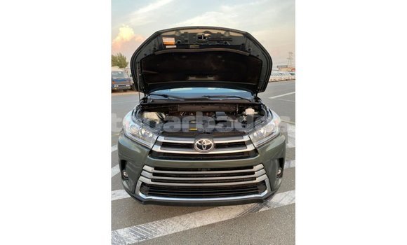 Buy Import Toyota Highlander Green Car in Import - Dubai in Barbados Buy Import Toyota Highlander Green Car in Import - Dubai in Barbados