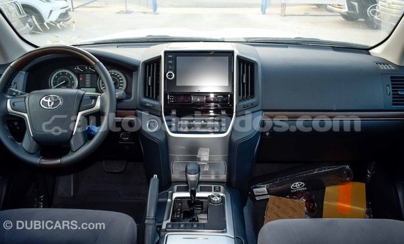 Buy Import Toyota Land Cruiser White Car in Import - Dubai in Barbados Buy Import Toyota Land Cruiser White Car in Import - Dubai in Barbados
