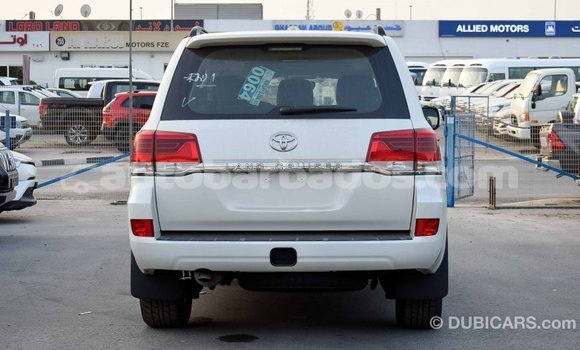 Buy Import Toyota Land Cruiser White Car in Import - Dubai in Barbados Buy Import Toyota Land Cruiser White Car in Import - Dubai in Barbados