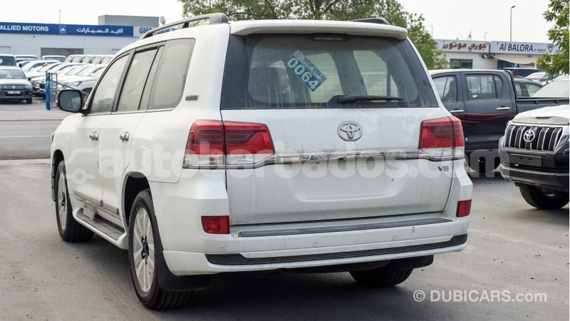 Big with watermark toyota land cruiser barbados import dubai 1633