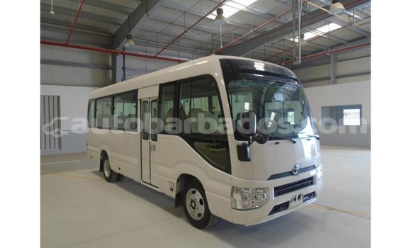 Buy Import Abarth 595 White Car in Import - Dubai in Barbados