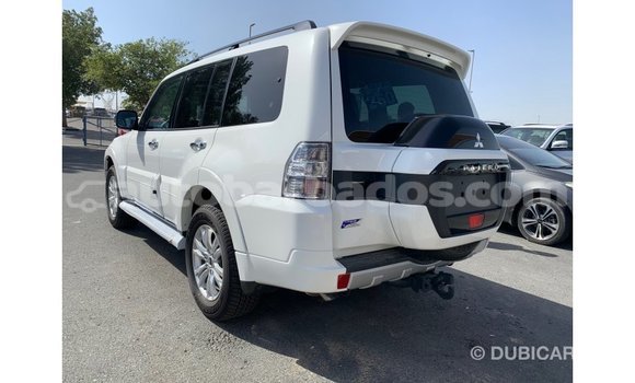 Buy Import Mitsubishi Pajero White Car in Import - Dubai in Barbados Buy Import Mitsubishi Pajero White Car in Import - Dubai in Barbados