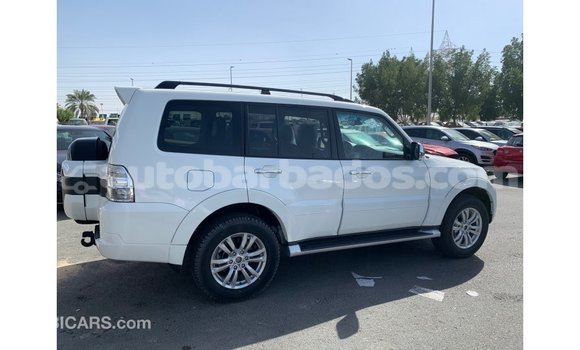 Buy Import Mitsubishi Pajero White Car in Import - Dubai in Barbados Buy Import Mitsubishi Pajero White Car in Import - Dubai in Barbados