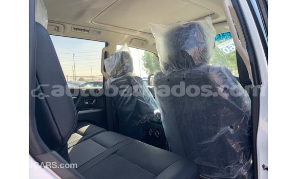 Buy Import Mitsubishi Pajero White Car in Import - Dubai in Barbados Buy Import Mitsubishi Pajero White Car in Import - Dubai in Barbados