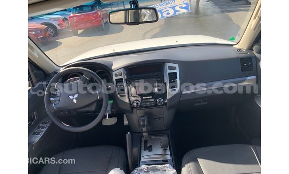 Buy Import Mitsubishi Pajero White Car in Import - Dubai in Barbados Buy Import Mitsubishi Pajero White Car in Import - Dubai in Barbados