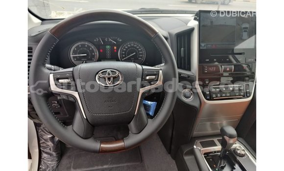 Buy Import Toyota Land Cruiser White Car in Import - Dubai in Barbados Buy Import Toyota Land Cruiser White Car in Import - Dubai in Barbados