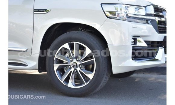 Buy Import Toyota Land Cruiser White Car in Import - Dubai in Barbados Buy Import Toyota Land Cruiser White Car in Import - Dubai in Barbados