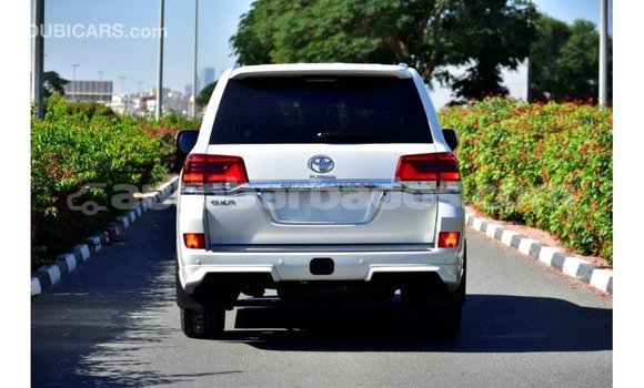 Buy Import Toyota Land Cruiser White Car in Import - Dubai in Barbados Buy Import Toyota Land Cruiser White Car in Import - Dubai in Barbados