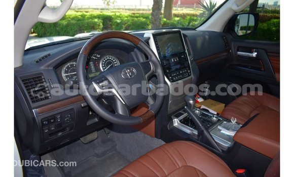 Buy Import Toyota Land Cruiser White Car in Import - Dubai in Barbados Buy Import Toyota Land Cruiser White Car in Import - Dubai in Barbados
