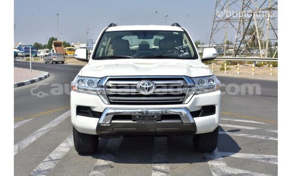 Buy Import Toyota Land Cruiser White Car in Import - Dubai in Barbados Buy Import Toyota Land Cruiser White Car in Import - Dubai in Barbados