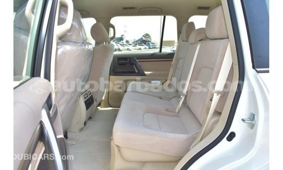 Buy Import Toyota Land Cruiser White Car in Import - Dubai in Barbados Buy Import Toyota Land Cruiser White Car in Import - Dubai in Barbados