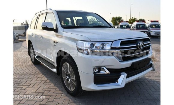 Buy Import Toyota Land Cruiser White Car in Import - Dubai in Barbados Buy Import Toyota Land Cruiser White Car in Import - Dubai in Barbados