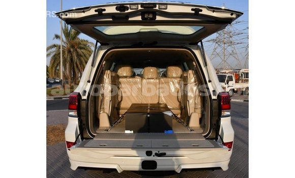 Buy Import Toyota Land Cruiser White Car in Import - Dubai in Barbados Buy Import Toyota Land Cruiser White Car in Import - Dubai in Barbados