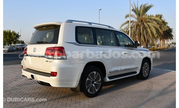 Buy Import Toyota Land Cruiser White Car in Import - Dubai in Barbados Buy Import Toyota Land Cruiser White Car in Import - Dubai in Barbados
