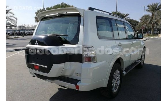 Buy Import Mitsubishi Pajero White Car in Import - Dubai in Barbados Buy Import Mitsubishi Pajero White Car in Import - Dubai in Barbados