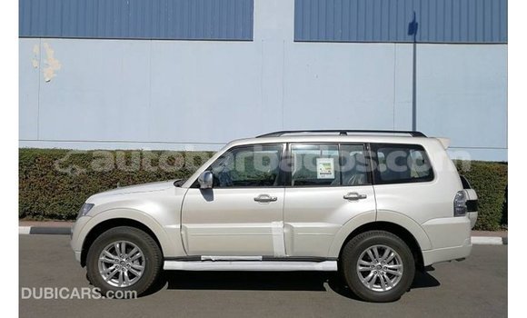 Buy Import Mitsubishi Pajero White Car in Import - Dubai in Barbados Buy Import Mitsubishi Pajero White Car in Import - Dubai in Barbados