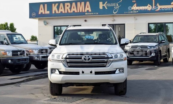 Buy Import Toyota Land Cruiser White Car in Import - Dubai in Barbados Buy Import Toyota Land Cruiser White Car in Import - Dubai in Barbados