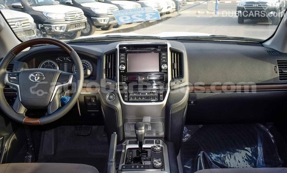 Buy Import Toyota Land Cruiser White Car in Import - Dubai in Barbados Buy Import Toyota Land Cruiser White Car in Import - Dubai in Barbados
