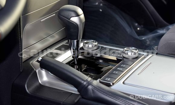 Buy Import Toyota Land Cruiser White Car in Import - Dubai in Barbados Buy Import Toyota Land Cruiser White Car in Import - Dubai in Barbados