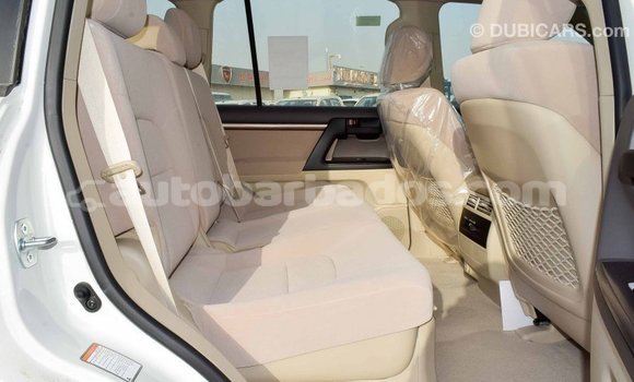Buy Import Toyota Land Cruiser White Car in Import - Dubai in Barbados Buy Import Toyota Land Cruiser White Car in Import - Dubai in Barbados