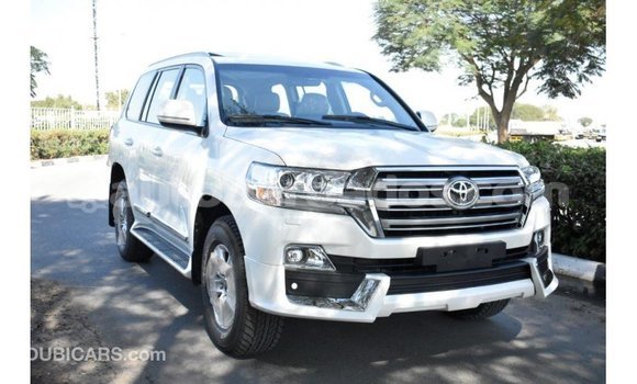 Buy Import Toyota Land Cruiser White Car in Import - Dubai in Barbados Buy Import Toyota Land Cruiser White Car in Import - Dubai in Barbados