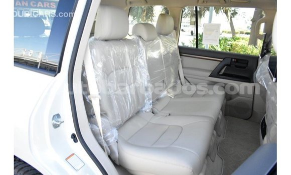 Buy Import Toyota Land Cruiser White Car in Import - Dubai in Barbados Buy Import Toyota Land Cruiser White Car in Import - Dubai in Barbados