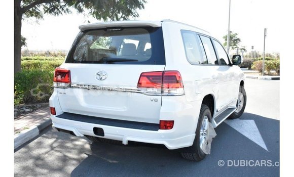 Buy Import Toyota Land Cruiser White Car in Import - Dubai in Barbados Buy Import Toyota Land Cruiser White Car in Import - Dubai in Barbados