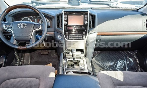 Buy Import Toyota Land Cruiser White Car in Import - Dubai in Barbados Buy Import Toyota Land Cruiser White Car in Import - Dubai in Barbados