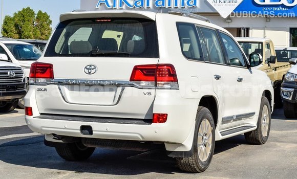 Buy Import Toyota Land Cruiser White Car in Import - Dubai in Barbados Buy Import Toyota Land Cruiser White Car in Import - Dubai in Barbados