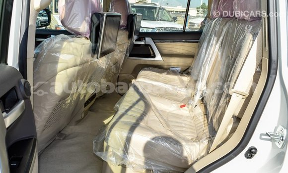Buy Import Toyota Land Cruiser White Car in Import - Dubai in Barbados Buy Import Toyota Land Cruiser White Car in Import - Dubai in Barbados