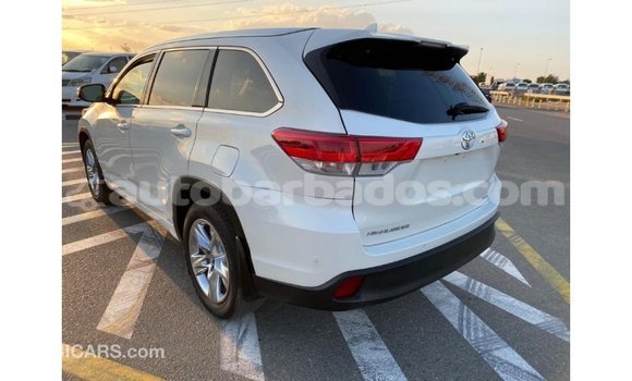 Buy Import Toyota Highlander White Car in Import - Dubai in Barbados Buy Import Toyota Highlander White Car in Import - Dubai in Barbados