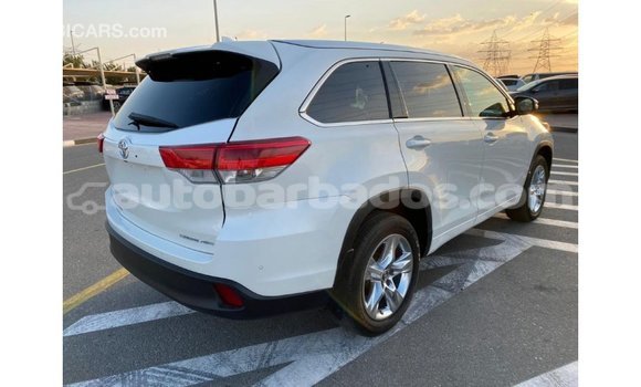 Buy Import Toyota Highlander White Car in Import - Dubai in Barbados Buy Import Toyota Highlander White Car in Import - Dubai in Barbados