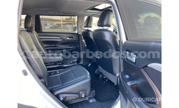 Buy Import Toyota Highlander White Car in Import - Dubai in Barbados Buy Import Toyota Highlander White Car in Import - Dubai in Barbados