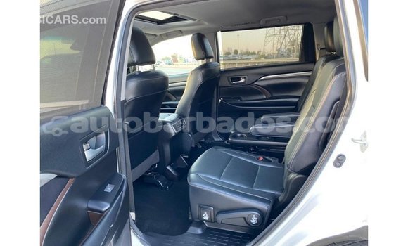Buy Import Toyota Highlander White Car in Import - Dubai in Barbados Buy Import Toyota Highlander White Car in Import - Dubai in Barbados