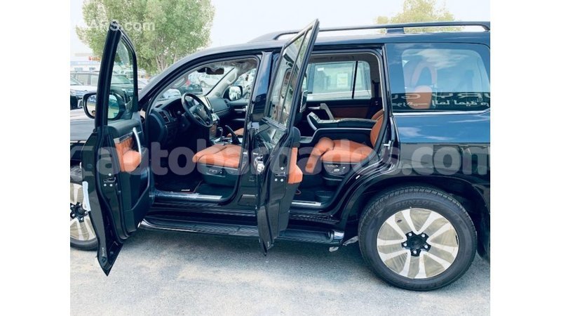 Big with watermark toyota land cruiser barbados import dubai 1873