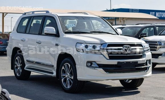 Buy Import Toyota Land Cruiser White Car in Import - Dubai in Barbados Buy Import Toyota Land Cruiser White Car in Import - Dubai in Barbados