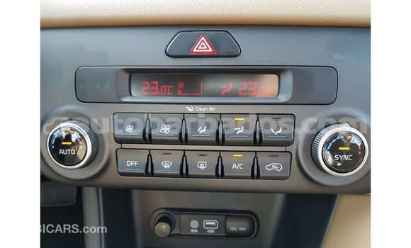 Buy Import Kia Sportage White Car in Import - Dubai in Barbados Buy Import Kia Sportage White Car in Import - Dubai in Barbados