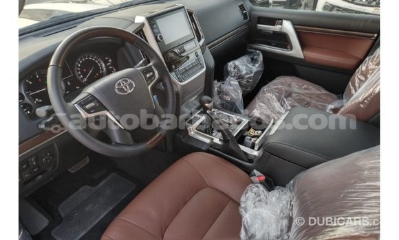 Buy Import Toyota Land Cruiser White Car in Import - Dubai in Barbados Buy Import Toyota Land Cruiser White Car in Import - Dubai in Barbados