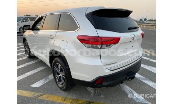 Buy Import Toyota Highlander White Car in Import - Dubai in Barbados Buy Import Toyota Highlander White Car in Import - Dubai in Barbados