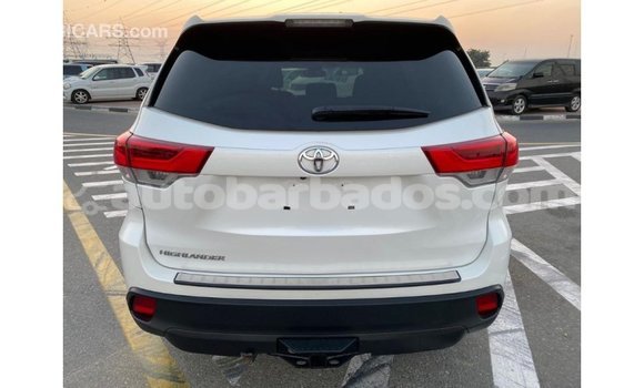 Buy Import Toyota Highlander White Car in Import - Dubai in Barbados Buy Import Toyota Highlander White Car in Import - Dubai in Barbados