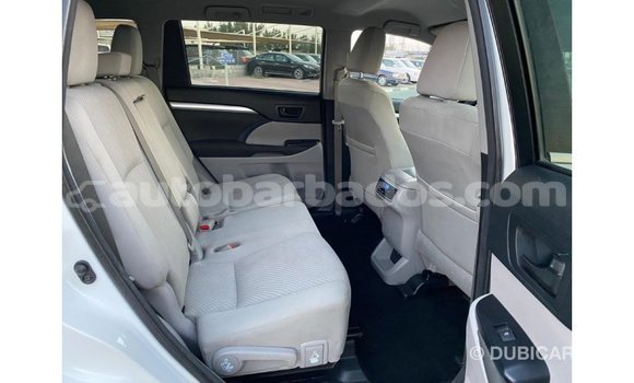 Buy Import Toyota Highlander White Car in Import - Dubai in Barbados Buy Import Toyota Highlander White Car in Import - Dubai in Barbados