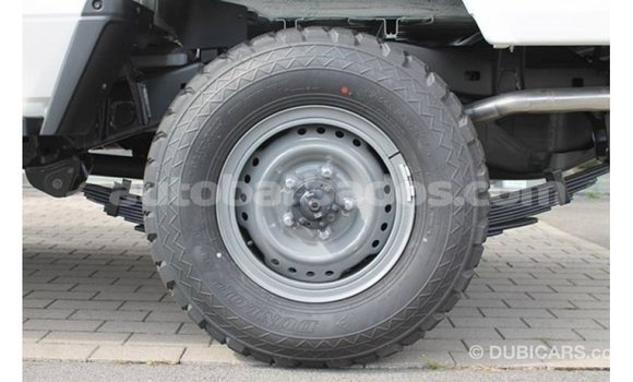 Buy Import Toyota Land Cruiser White Car in Import - Dubai in Barbados Buy Import Toyota Land Cruiser White Car in Import - Dubai in Barbados