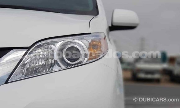 Buy Import Toyota Sienna White Car in Import - Dubai in Barbados Buy Import Toyota Sienna White Car in Import - Dubai in Barbados