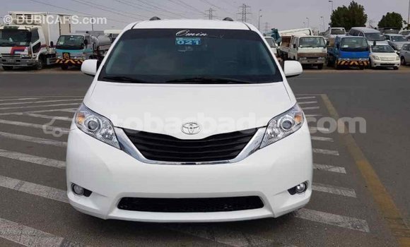 Buy Import Toyota Sienna White Car in Import - Dubai in Barbados Buy Import Toyota Sienna White Car in Import - Dubai in Barbados
