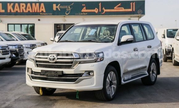 Buy Import Toyota Land Cruiser White Car in Import - Dubai in Barbados Buy Import Toyota Land Cruiser White Car in Import - Dubai in Barbados