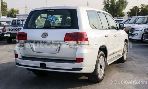 Buy Import Toyota Land Cruiser White Car in Import - Dubai in Barbados Buy Import Toyota Land Cruiser White Car in Import - Dubai in Barbados